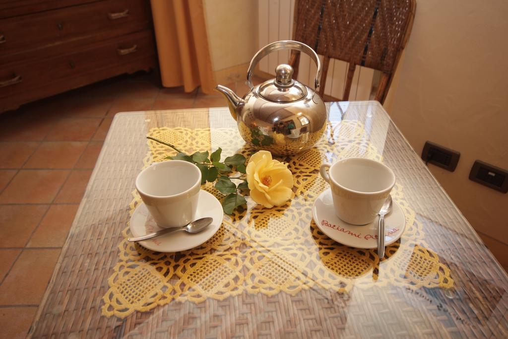 Hazelnut Valley Guarene Chambre photo